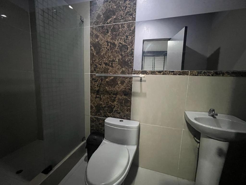 Adrian'S Hotel Pucallpa Dış mekan fotoğraf